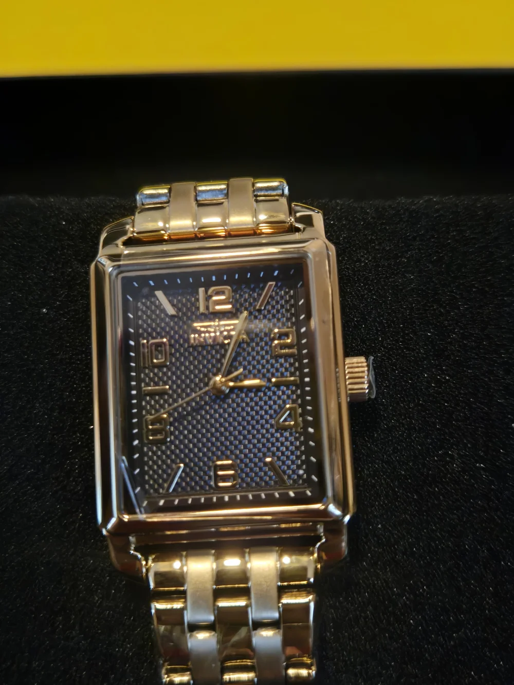 46664 Invicta Vintage Womens Watch Gold Tone Black Dial 24.5mm